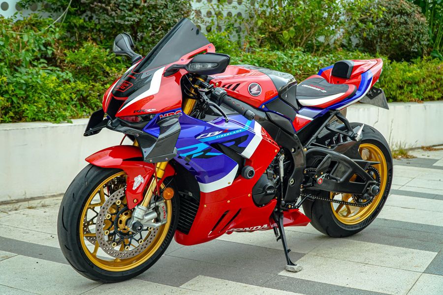 二手本田CBR 1000 RR-R