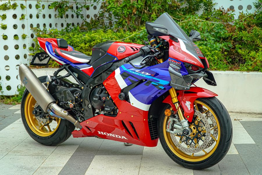 二手本田CBR 1000 RR-R