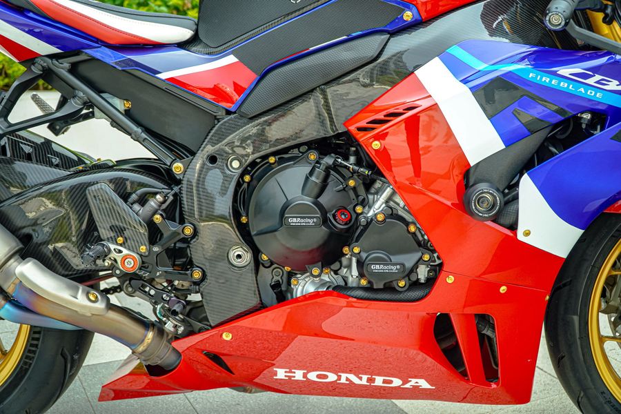 二手本田CBR 1000 RR-R