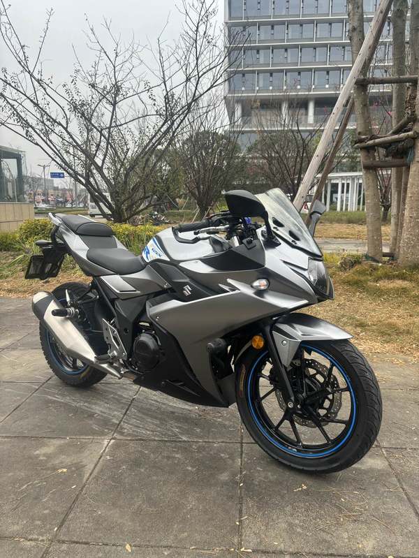 二手豪爵铃木GSX250R