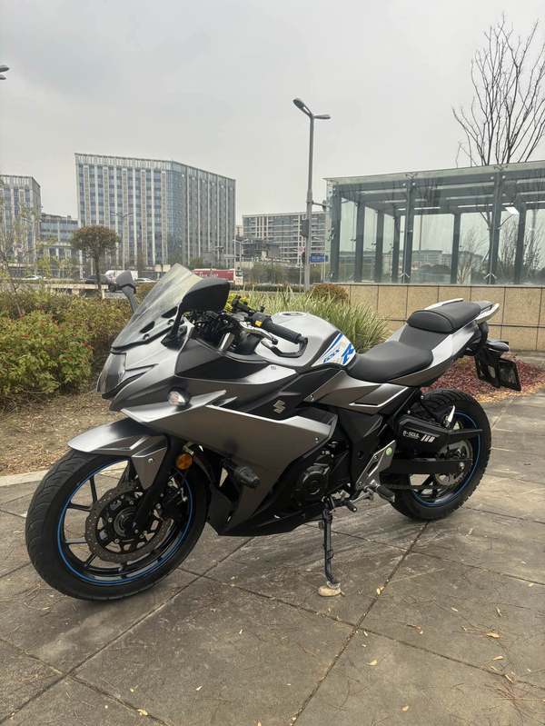 二手豪爵铃木GSX250R