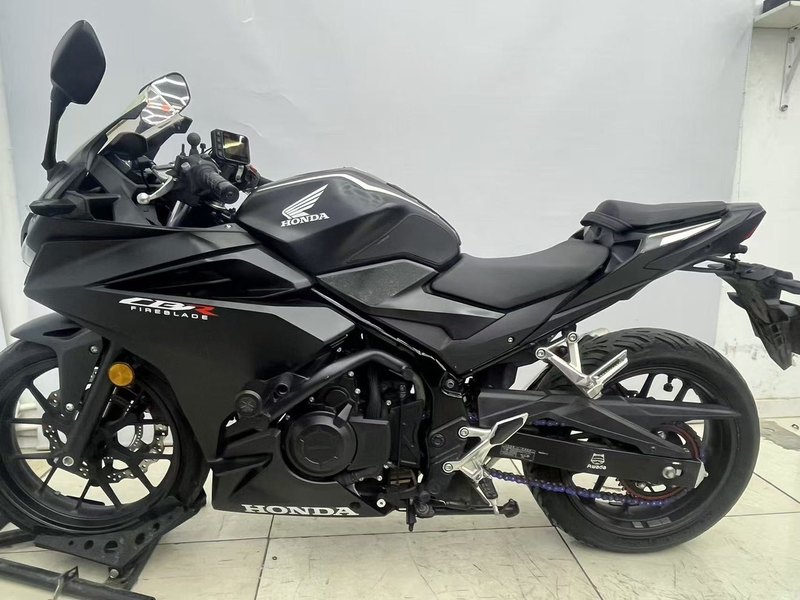 二手本田CBR400R