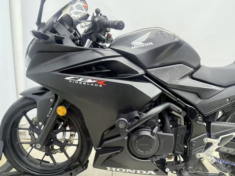 二手本田CBR400R