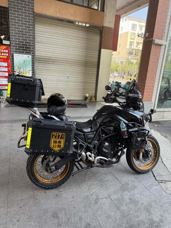 二手贝纳利TRK702