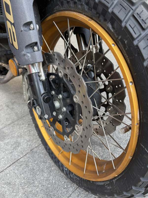 二手贝纳利TRK702