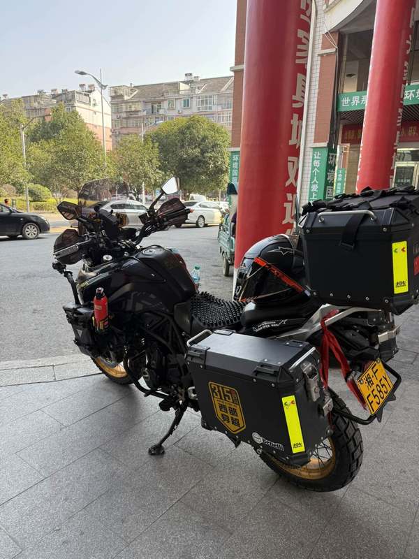 二手贝纳利TRK702