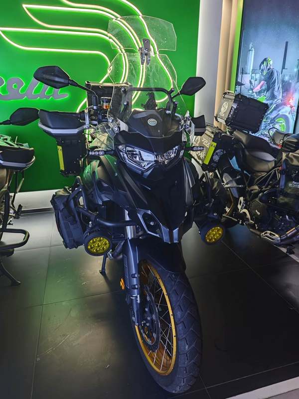 二手贝纳利TRK552