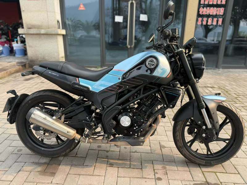 二手贝纳利幼狮 Leoncino 150