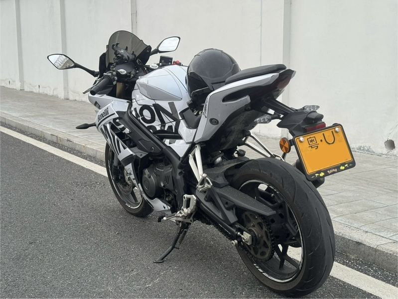 二手贝纳利龙卷风 Tornado 302R