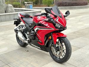 二手本田CBR400R