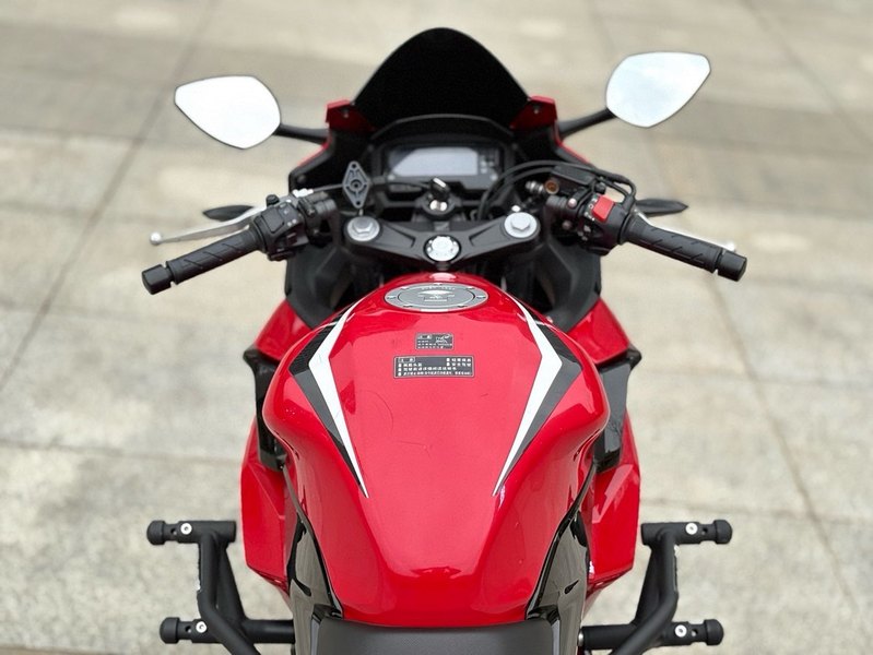二手本田CBR400R