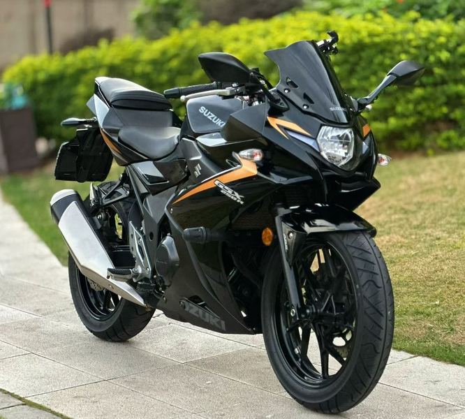 二手豪爵铃木GSX250R