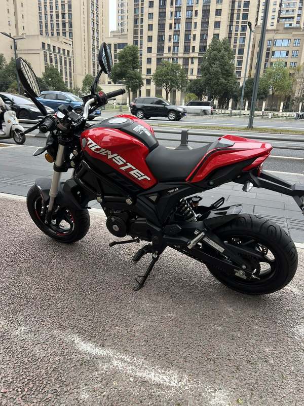 二手银钢小怪兽150