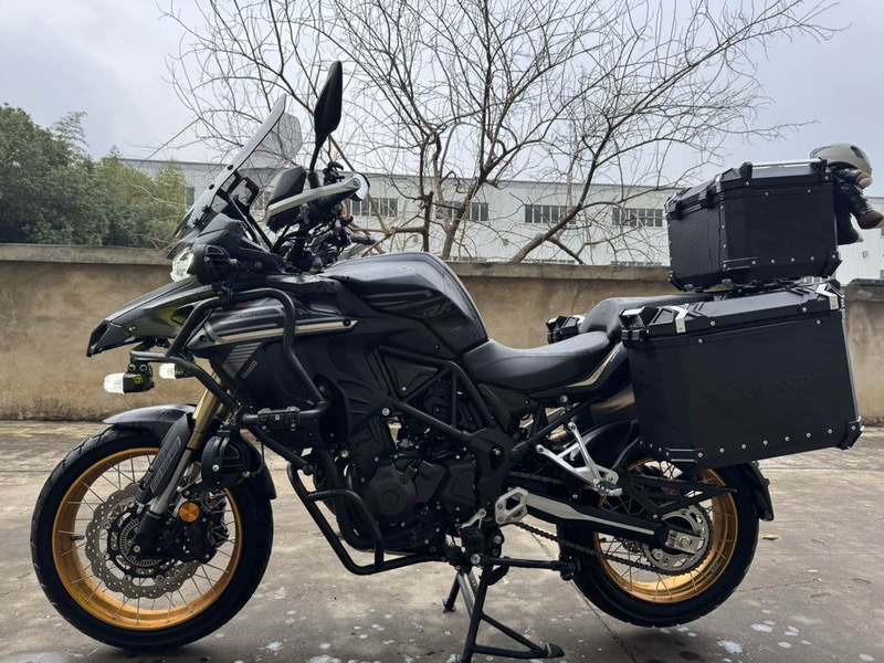 二手贝纳利TRK552