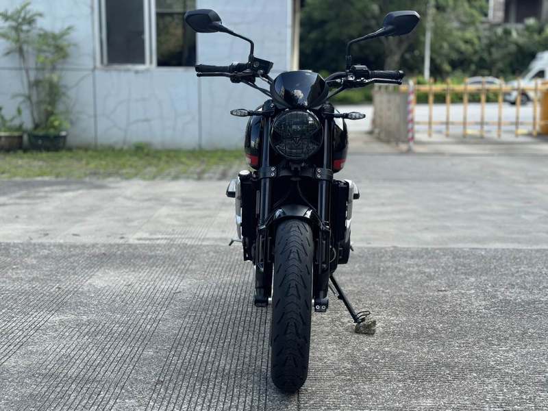 二手凯旋Trident 660