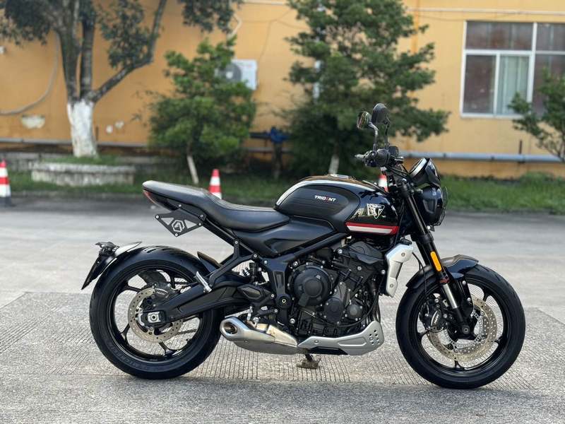 二手凯旋Trident 660