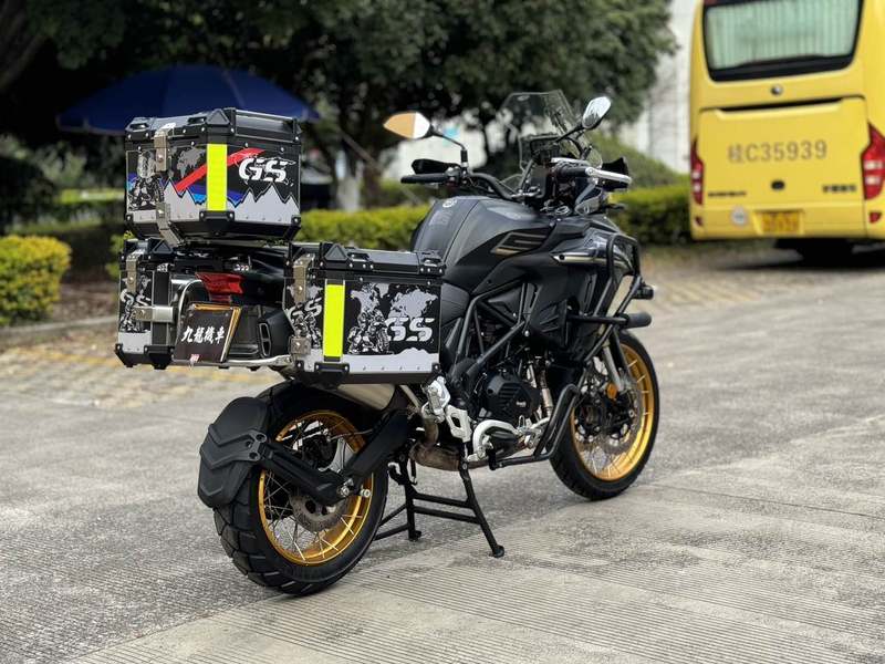 二手贝纳利TRK552