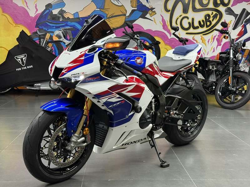 二手本田CBR 1000 RR-R