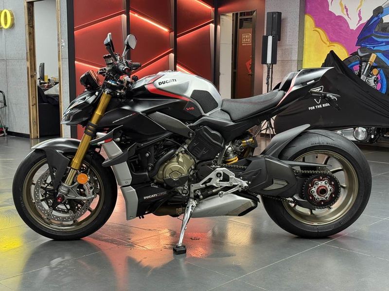 二手杜卡迪Street Fighter V4