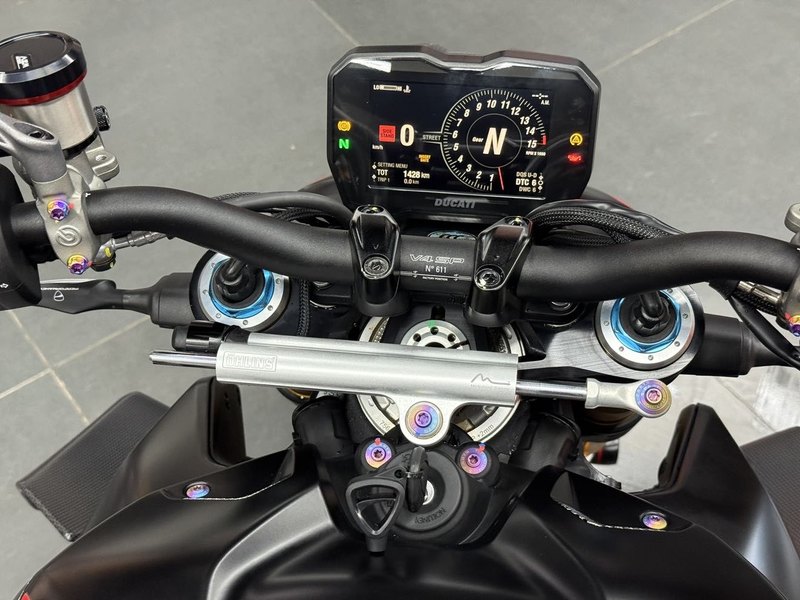 二手杜卡迪Street Fighter V4