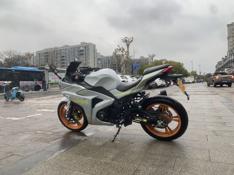 二手新世纪战隼1代