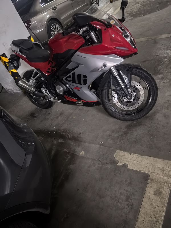 二手贝纳利龙卷风 Tornado 252R