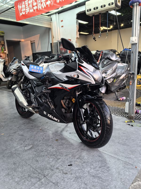 二手豪爵铃木GSX250R