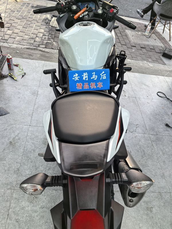 二手豪爵铃木GSX250R