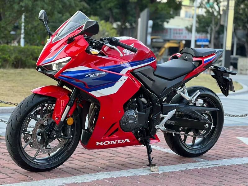二手本田CBR400R