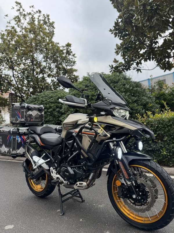 二手贝纳利TRK552