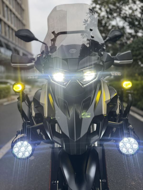 二手贝纳利TRK552