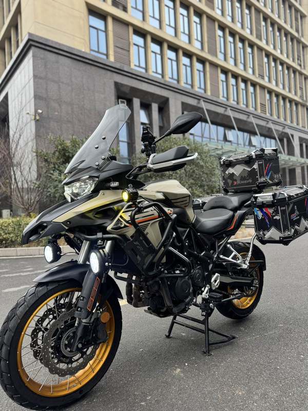 二手贝纳利TRK552