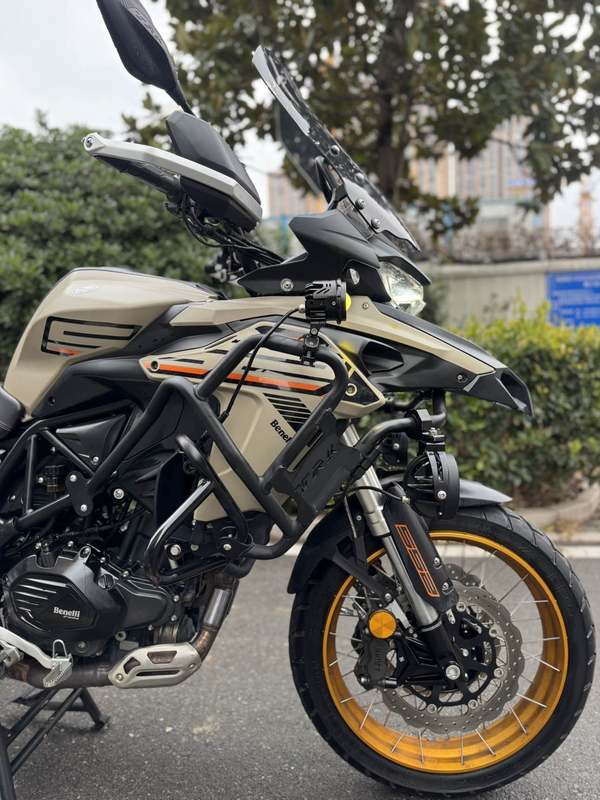 二手贝纳利TRK552