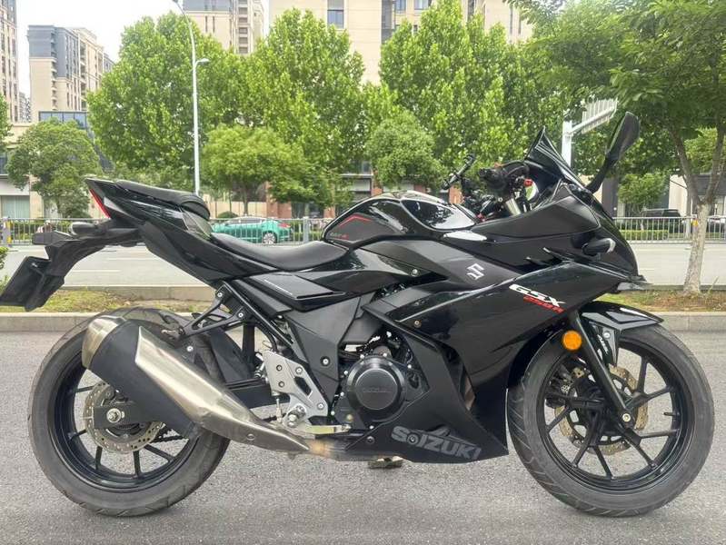 二手豪爵铃木GSX250R