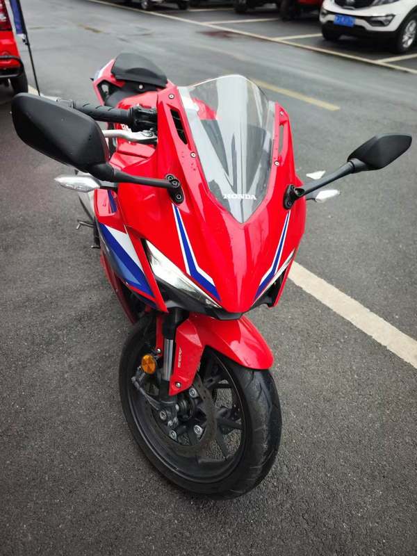 二手本田CBR400R