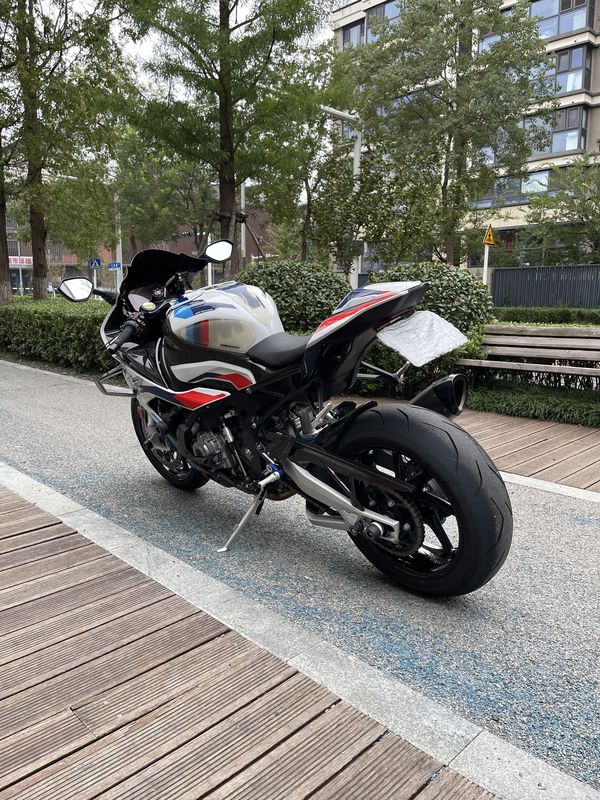 二手宝马M 1000 RR