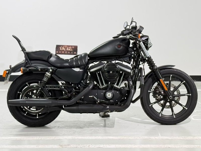 二手哈雷戴维森Iron883 硬汉