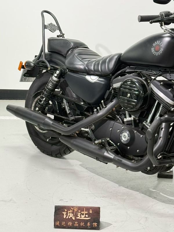 二手哈雷戴维森Iron883 硬汉