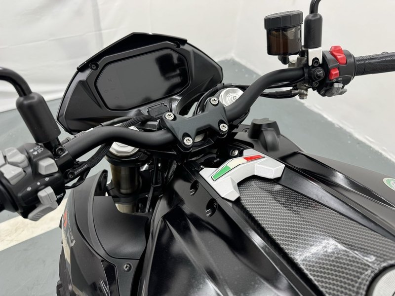 二手贝纳利TNT899