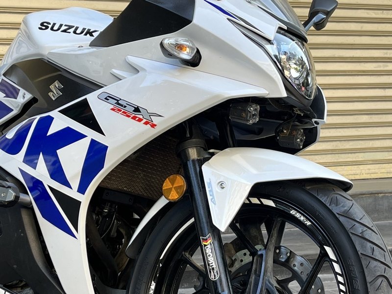 二手豪爵铃木GSX250R