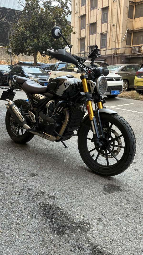 二手凯旋Scrambler 400 X