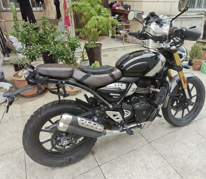 二手凯旋Scrambler 400 X