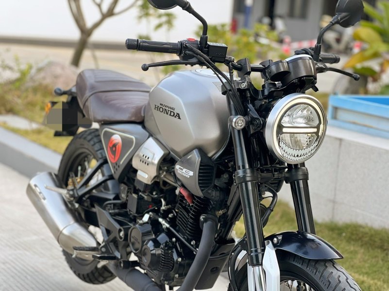 二手五羊本田鸷道 CB190SS