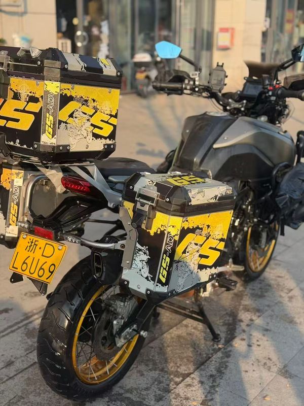 二手贝纳利TRK702