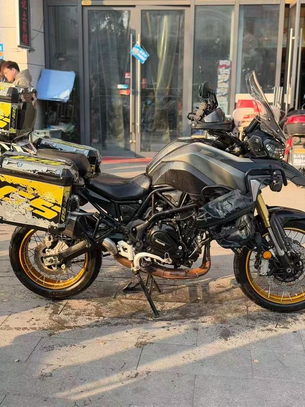 二手贝纳利TRK702