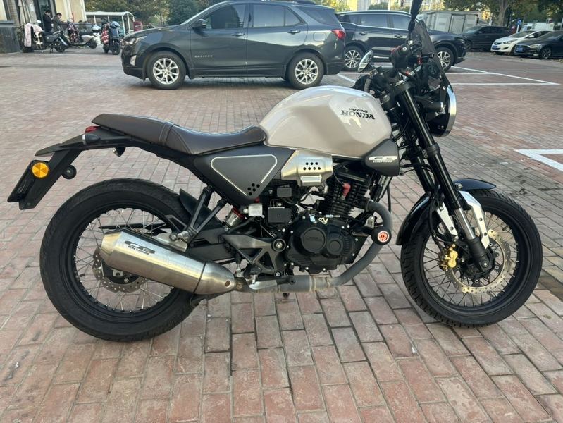 二手五羊本田鸷道 CB190SS