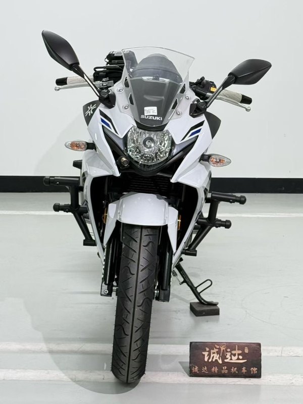 二手豪爵铃木GSX250R