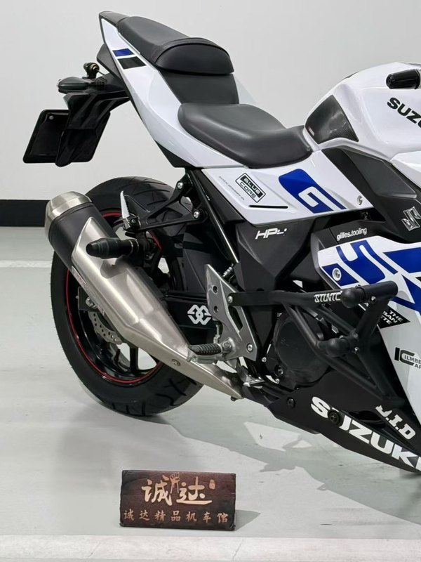 二手豪爵铃木GSX250R