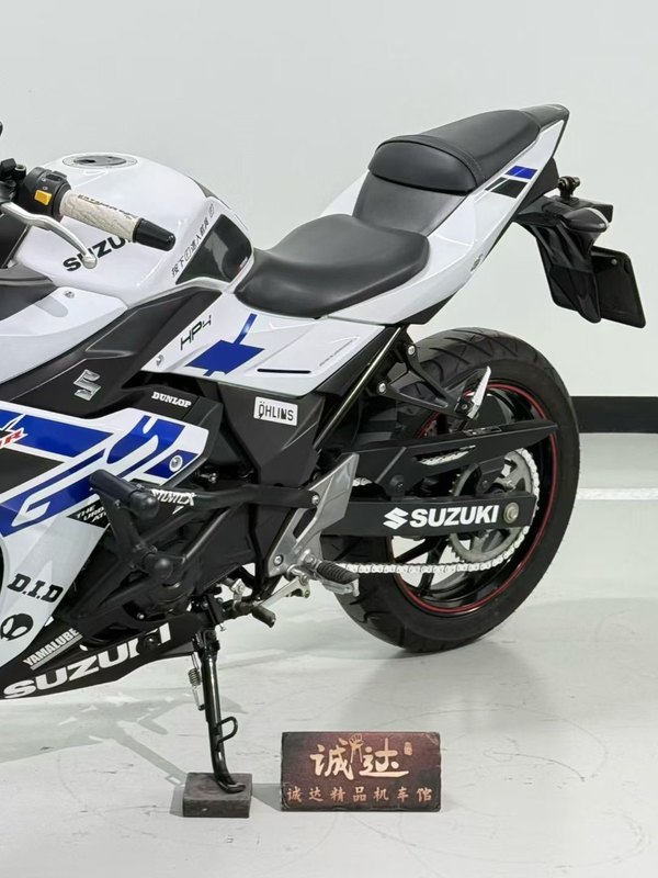 二手豪爵铃木GSX250R