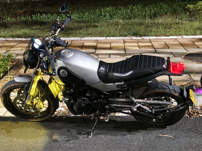 二手贝纳利幼狮 Leoncino 500